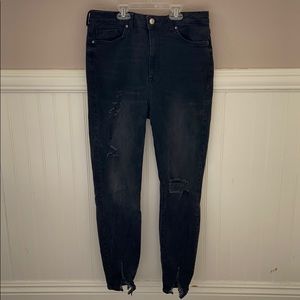 Forever 21 Women’s Black Ripped Jeans